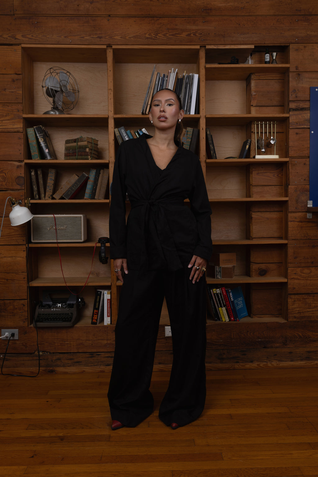 Wide leg pants with pleat